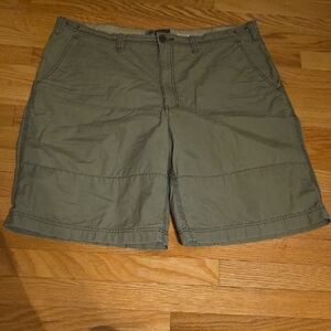 Eddie Bauer Men's Olive Cargo Shorts